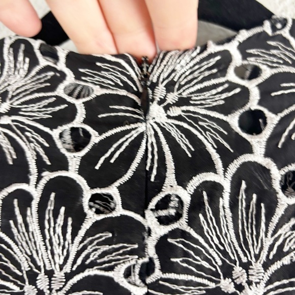 Mignon Doo Lace Short Sleeve A-Line Dress Size XS Black Blue Cocktail Party - Picture 8 of 8